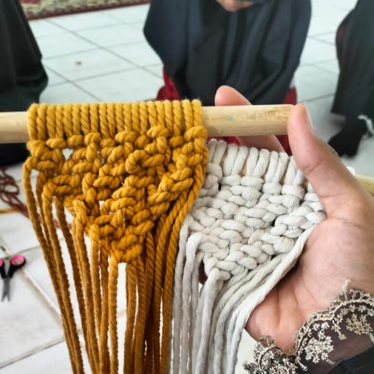 Membuat Makrame (d01)