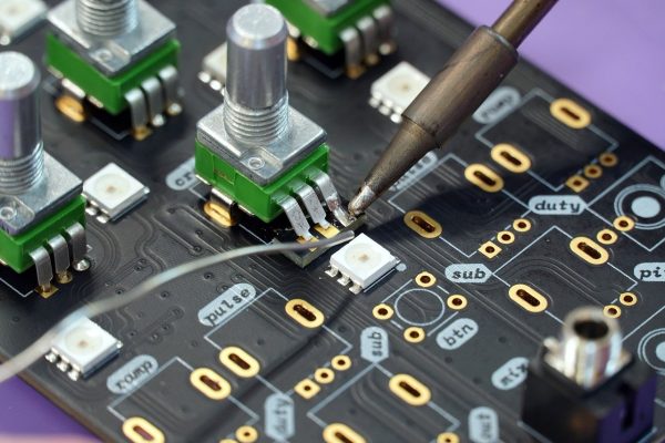 soldering, electronics, circuit-7897827.jpg